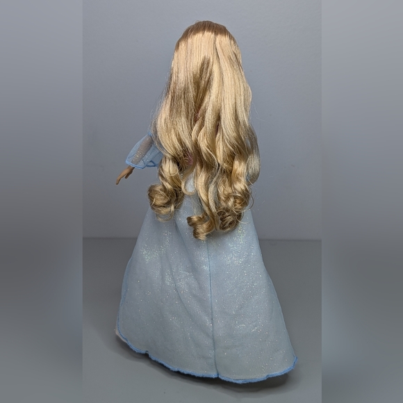 Barbie | Renaissance Rose Barbie - Picture 3 of 16